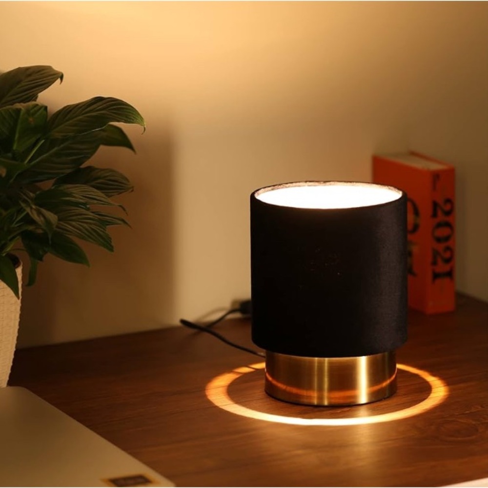 Modern Black and Gold Table Lamp